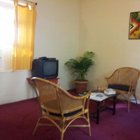 Hotel Maurya Mysore Bagian luar foto